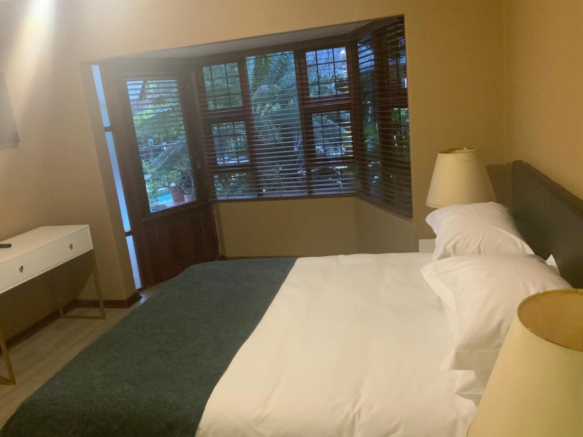 Marina Views Guesthouse Hartbeespoort Buitenkant foto