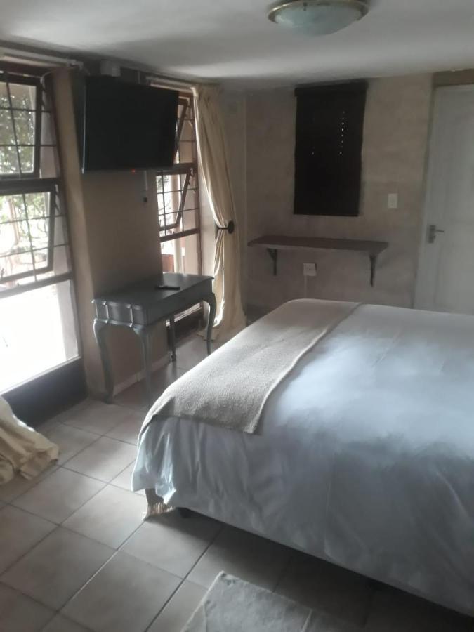 Marina Views Guesthouse Hartbeespoort Buitenkant foto