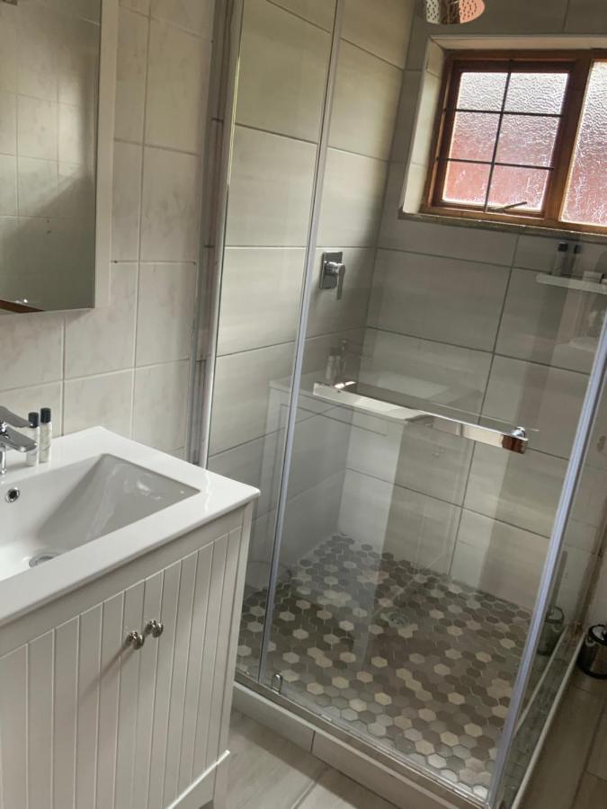 Marina Views Guesthouse Hartbeespoort Buitenkant foto